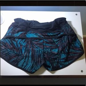 ♥︎LULULEMON SHORTS♥︎